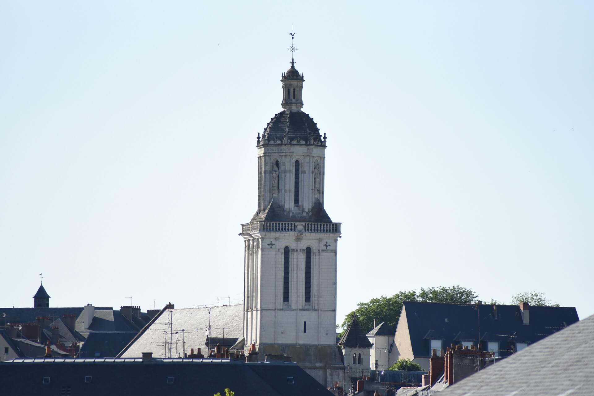 Comment investir dans un immeuble de rapport à Angers ?